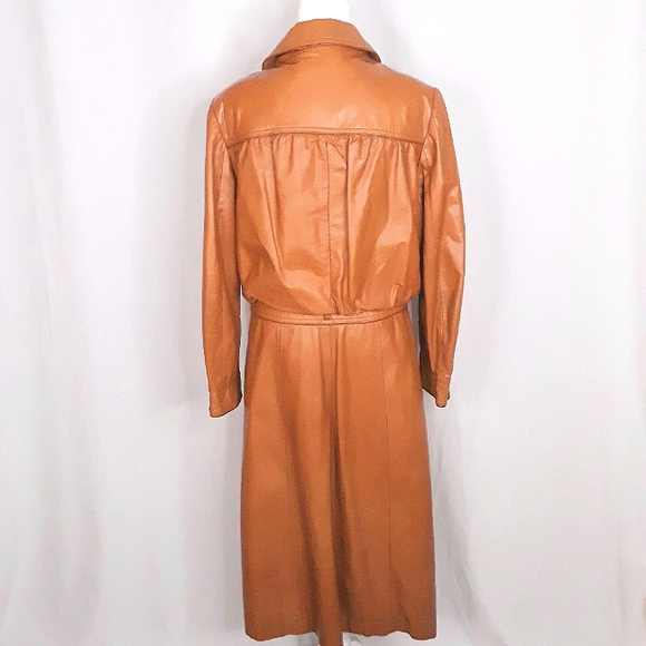 VINTAGE 1970s Women's Long Leather Tie Waist Dress Coat Tan Camel Sz. M - Picture 4 of 15